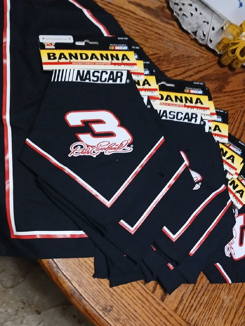 DALE EARNHARDT,Nascar Black Bandanna with White and Red‎ #3 NwT (For Dogs)